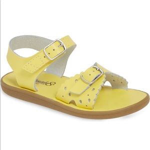 Footmates Ariel girls sandals yellow summer Velcro SZ 2
